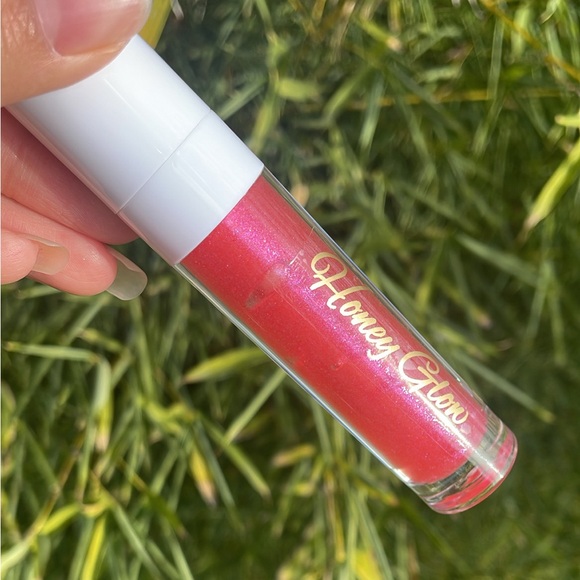 Lip oil shimmer and shine - Picture 1 of 2